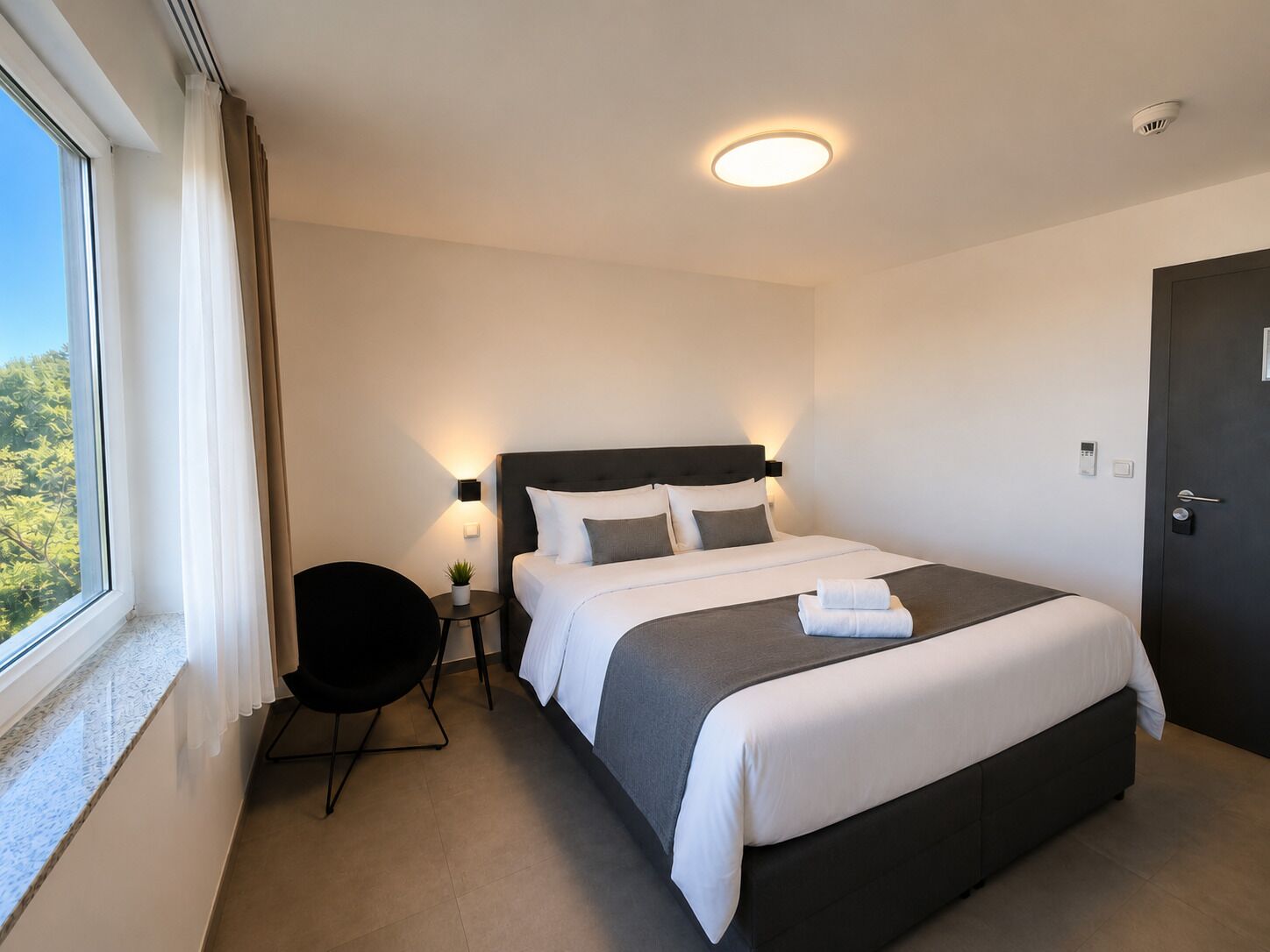 Superior Double Room, City View | Desk, laptop workspace, free WiFi
