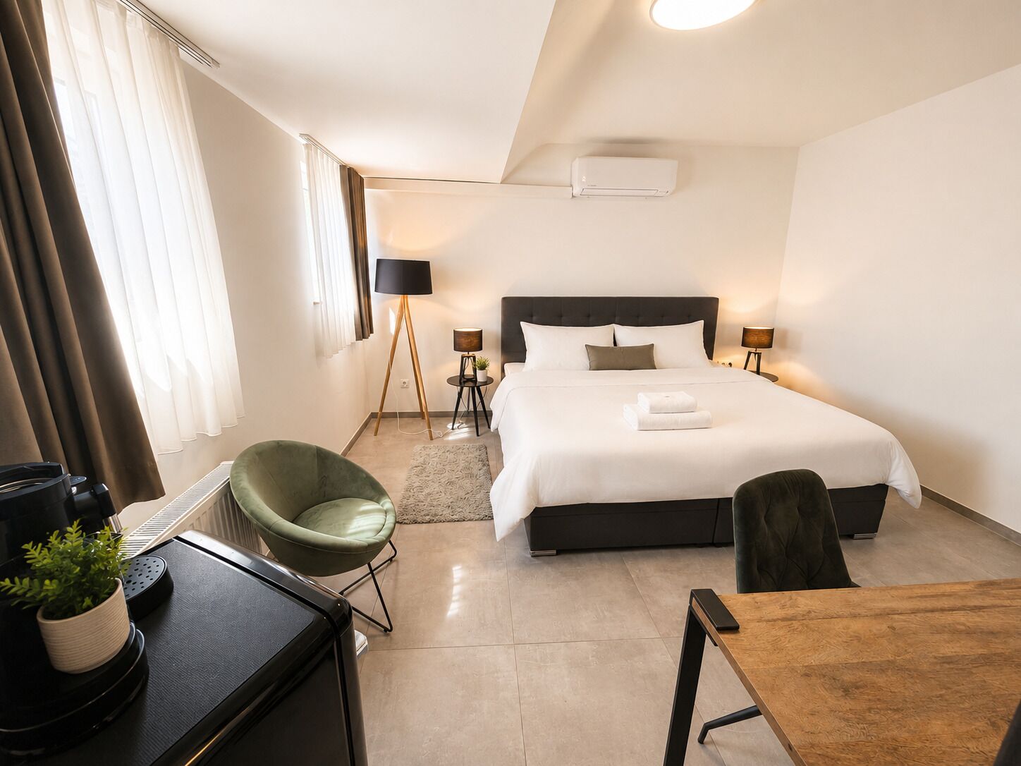 Standard Double Room | Desk, laptop workspace, free WiFi