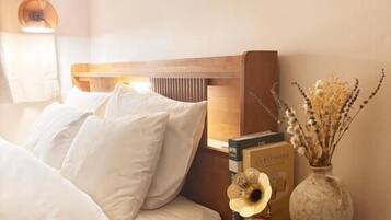 Comfort Double Room | Desk, laptop workspace, blackout drapes, soundproofing