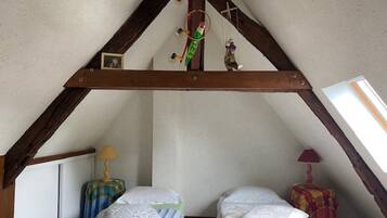 WiFi, bed sheets