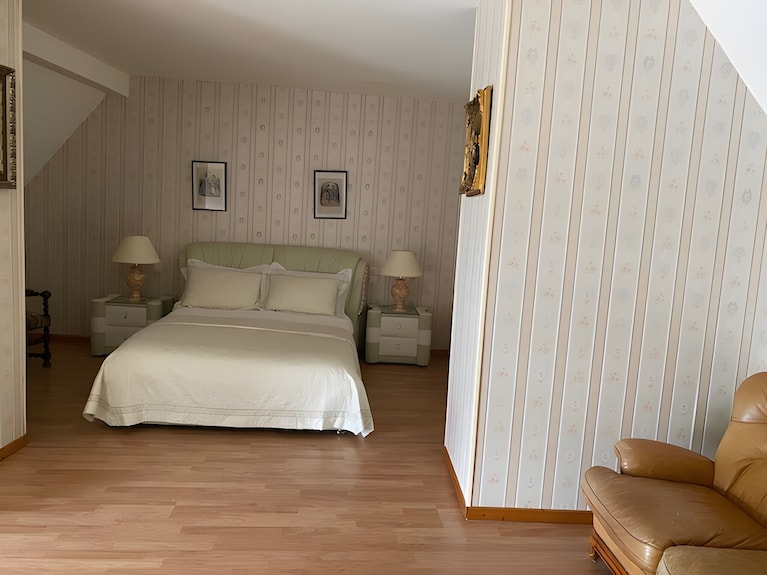 Chambre D'hôtes Le Relais Des Hirondelles - Magnolia Jardin Dans La Propriété - Gisors
