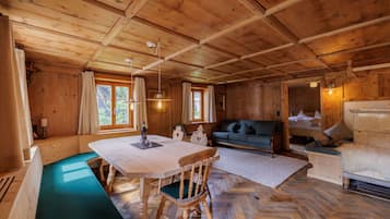 4 bedrooms