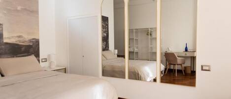 Deluxe Double or Twin Room, Balcony | Desk, laptop workspace, WiFi (free)