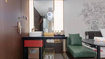 Camera doppia, 1 letto king, non fumatori, vista città | Interni