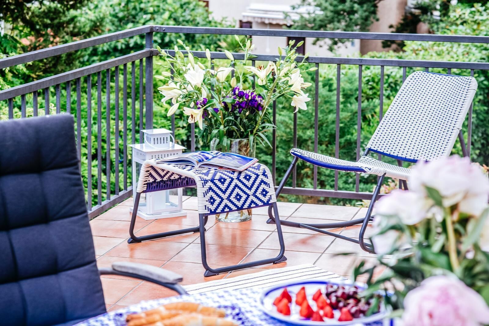 Vila, vista para o jardim | Terraço/pátio