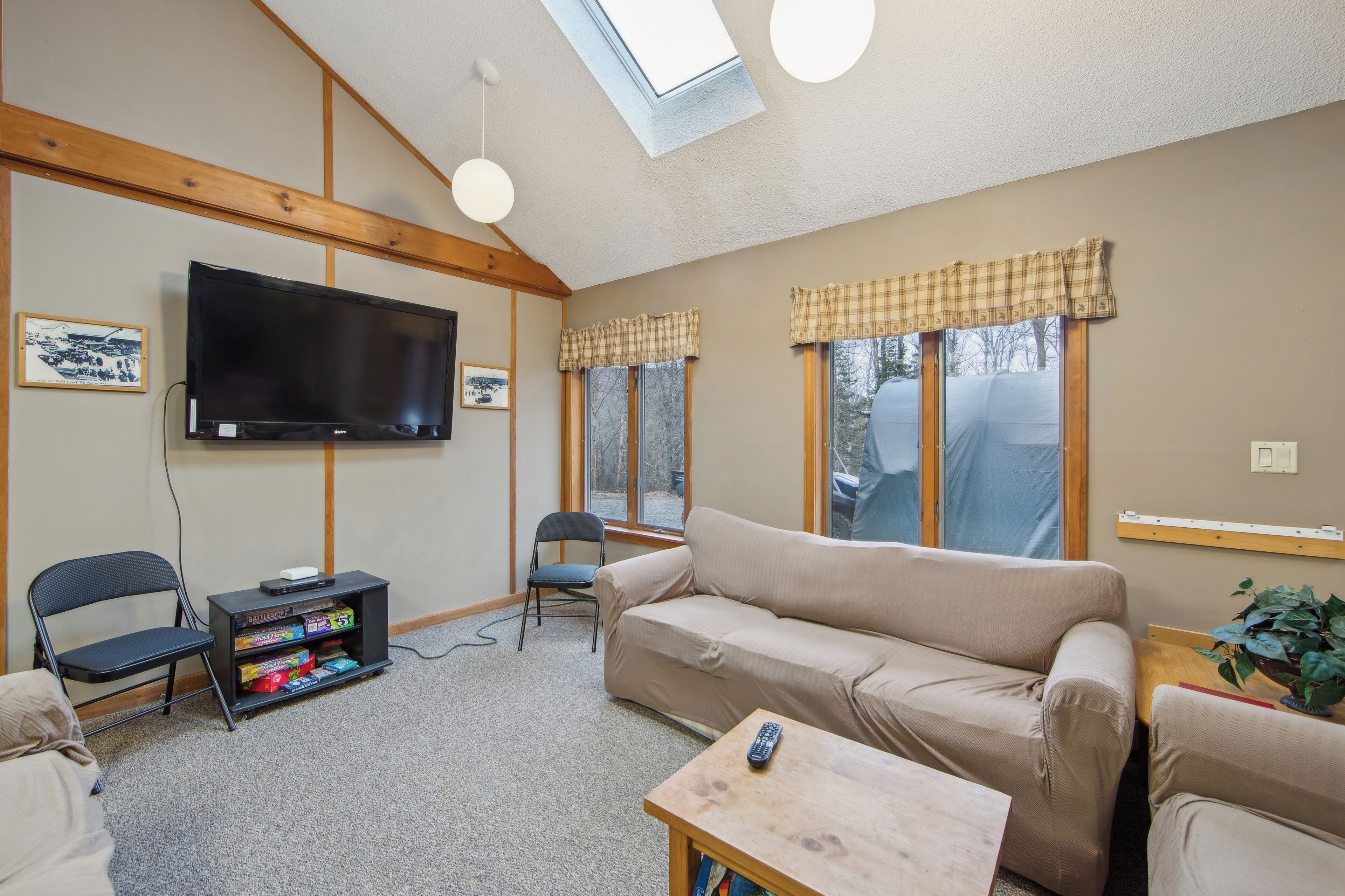 Heated Pool + Foosball + Billiards | Ski + Stay Near Gore Mtn | Sleeping Bear - Gore Mountain, NY