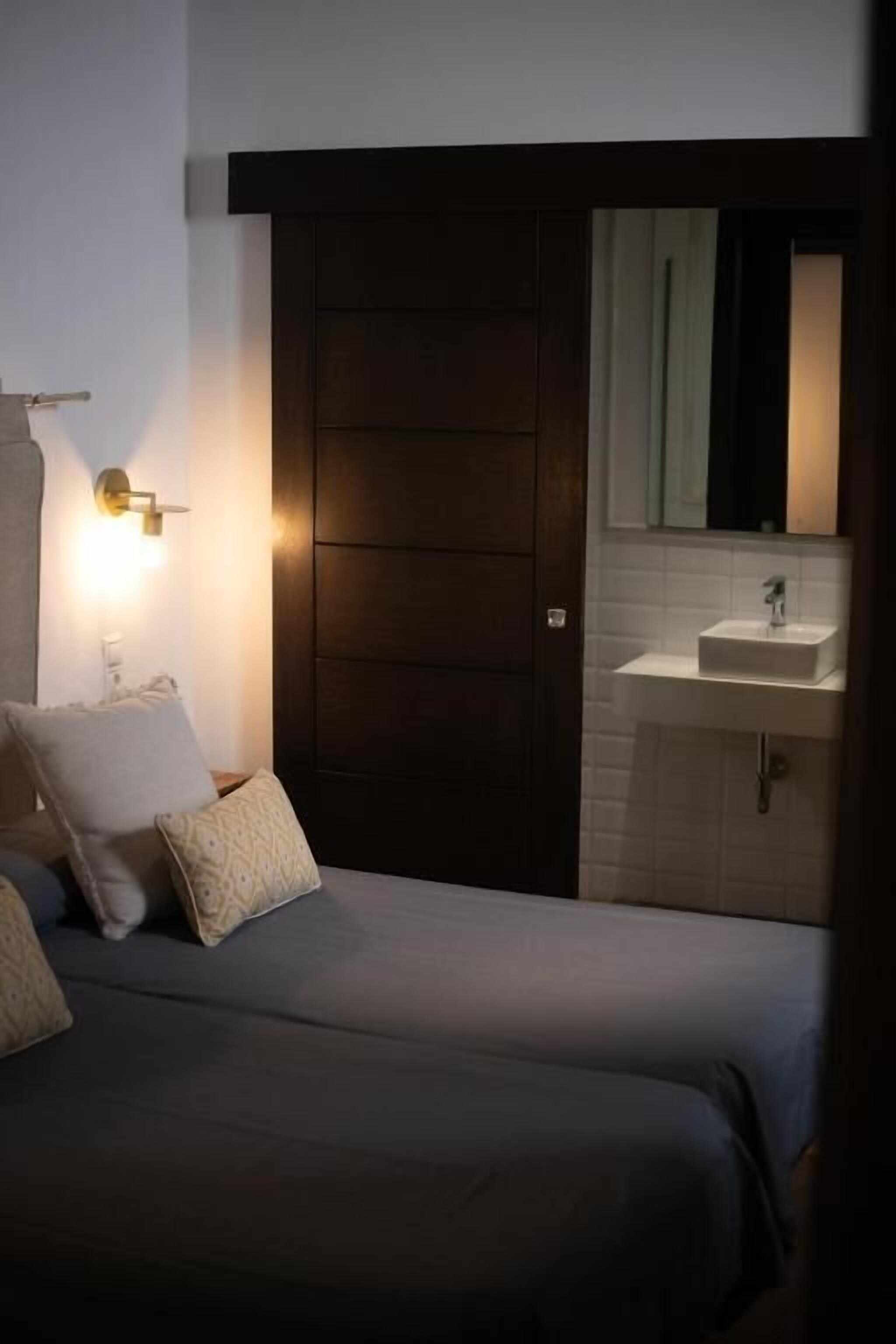 Twin Room, Courtyard View | Free WiFi