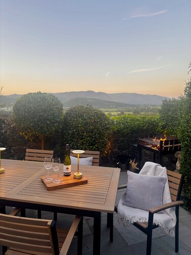 The Stirling Lookout | Panoramic Terrace Views | Steps from Stirling Castle