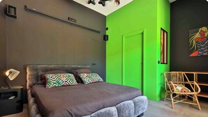 1 habitación, tabla de planchar con plancha, internet y ropa de cama 