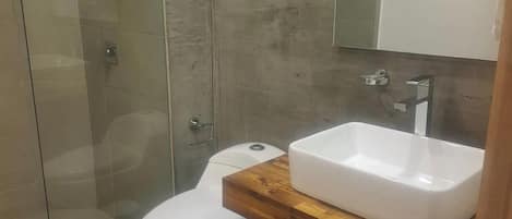 Douche, séchoir à cheveux