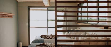 Casa rodante de lujo, vista al río | Cunas gratuitas y ropa de cama