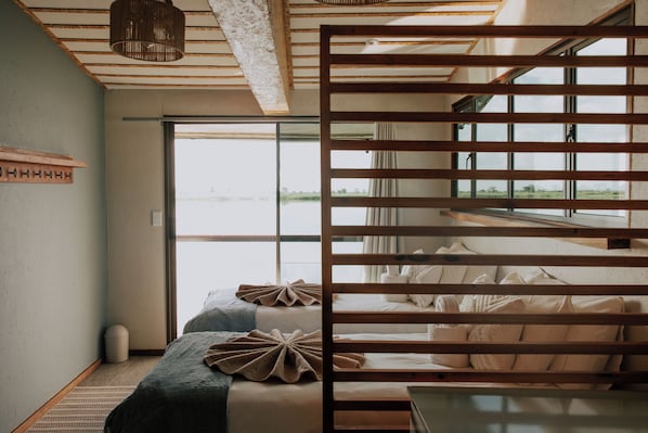 Habitatge mòbil de luxe, vistes al riu