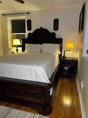 3 Schlafzimmer, Zimmersafe, Schreibtisch, Bügeleisen/Bügelbrett