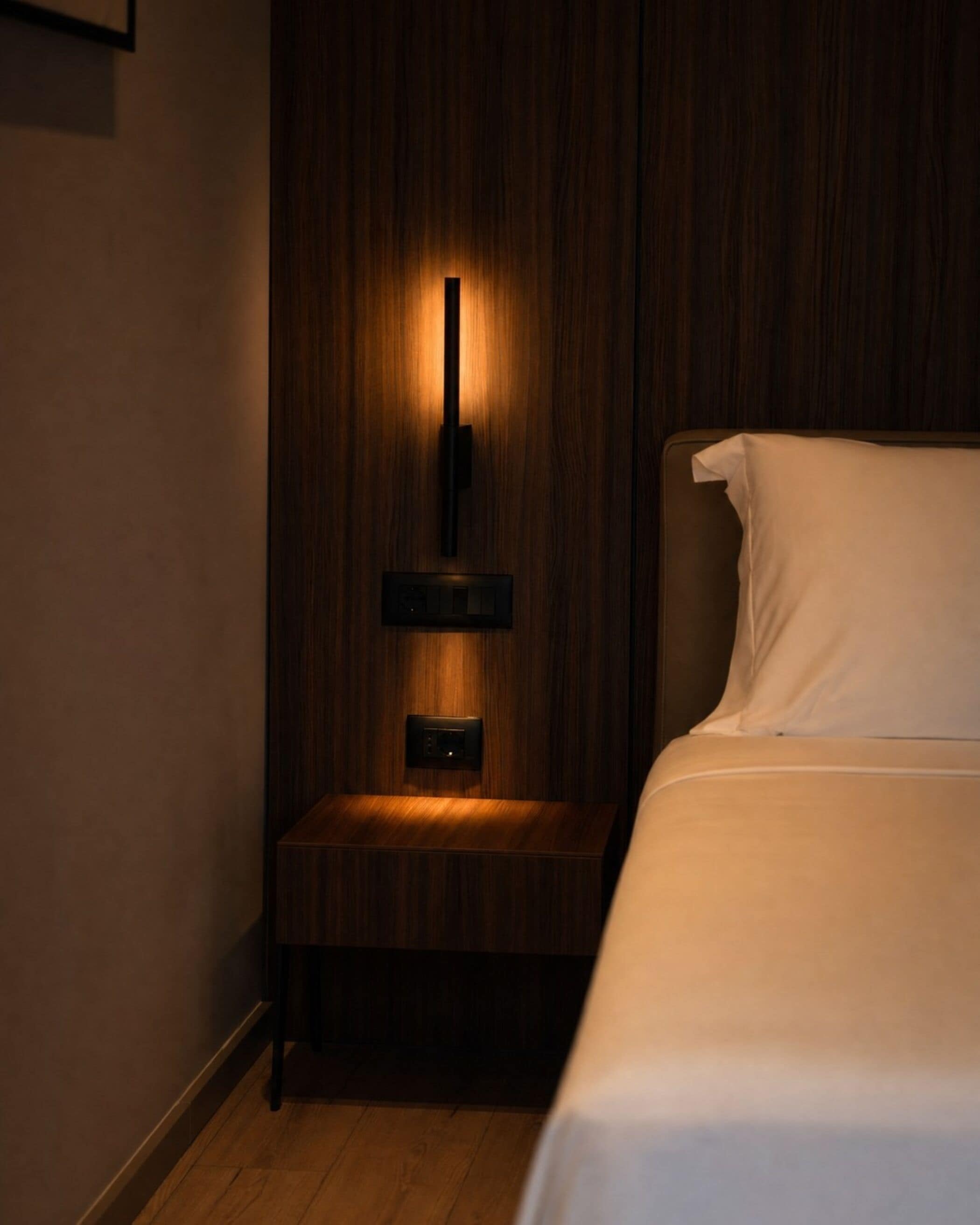 Minibar, laptop workspace, free WiFi, bed sheets