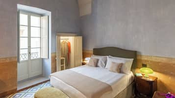 Signature Double Room, City View | In-room safe, laptop workspace, blackout drapes, soundproofing
