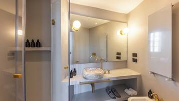 Signature Double Room, City View | Bathroom | Shower, hair dryer, slippers, towels