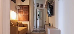Apartment, Balkon | Wohnbereich