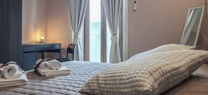 Apartment, Balkon | Bügeleisen/Bügelbrett, kostenloses WLAN