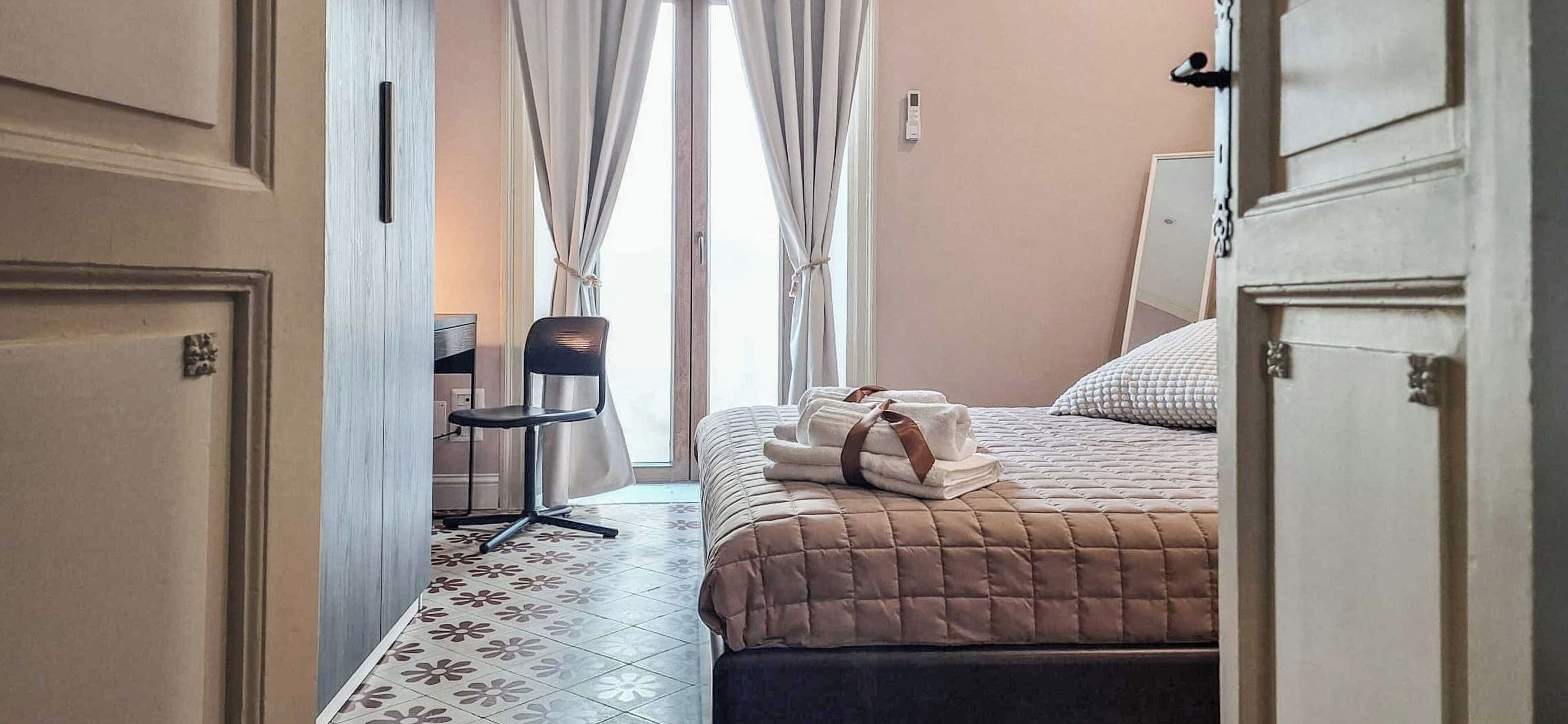 Apartment, Balkon | Bügeleisen/Bügelbrett, kostenloses WLAN