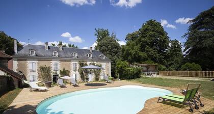 le gite de mamie Francette: une adorable petite maison en pierre avec du cachet