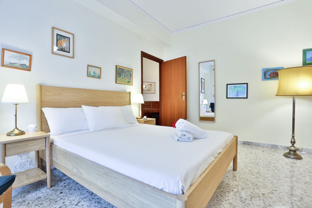 2 chambres, fer et planche à repasser