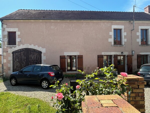 Exterior - Vrbo Property (Garchy)
