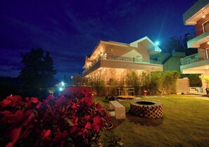 Terrace/patio - Ooty Mountain Bliss by VOYE HOMES (Ooty)