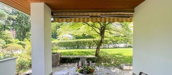 Villa with a garden, 15 minutes from Como; exclusive residence with a pool and tennis court