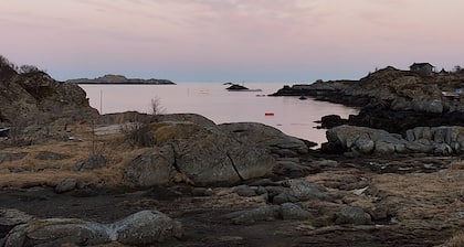 Cosy cottage by the sea, Ballstad