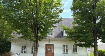 Country House: Charm, Authenticity, Tranquility