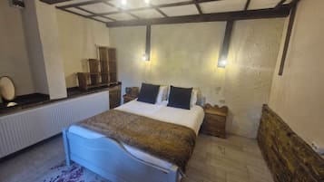 3 bedrooms, iron/ironing board, travel crib, free WiFi