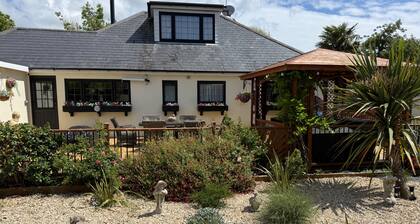House - Sleeps 6 - Hot Tub