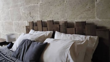 Room, 1 Bedroom, Patio | 1 bedroom