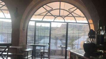 Room, 1 Bedroom, Patio | Dining