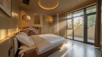 Couette en duvet d'oie, minibar, bureau