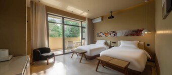 Qinxiang Pavilion Hotel