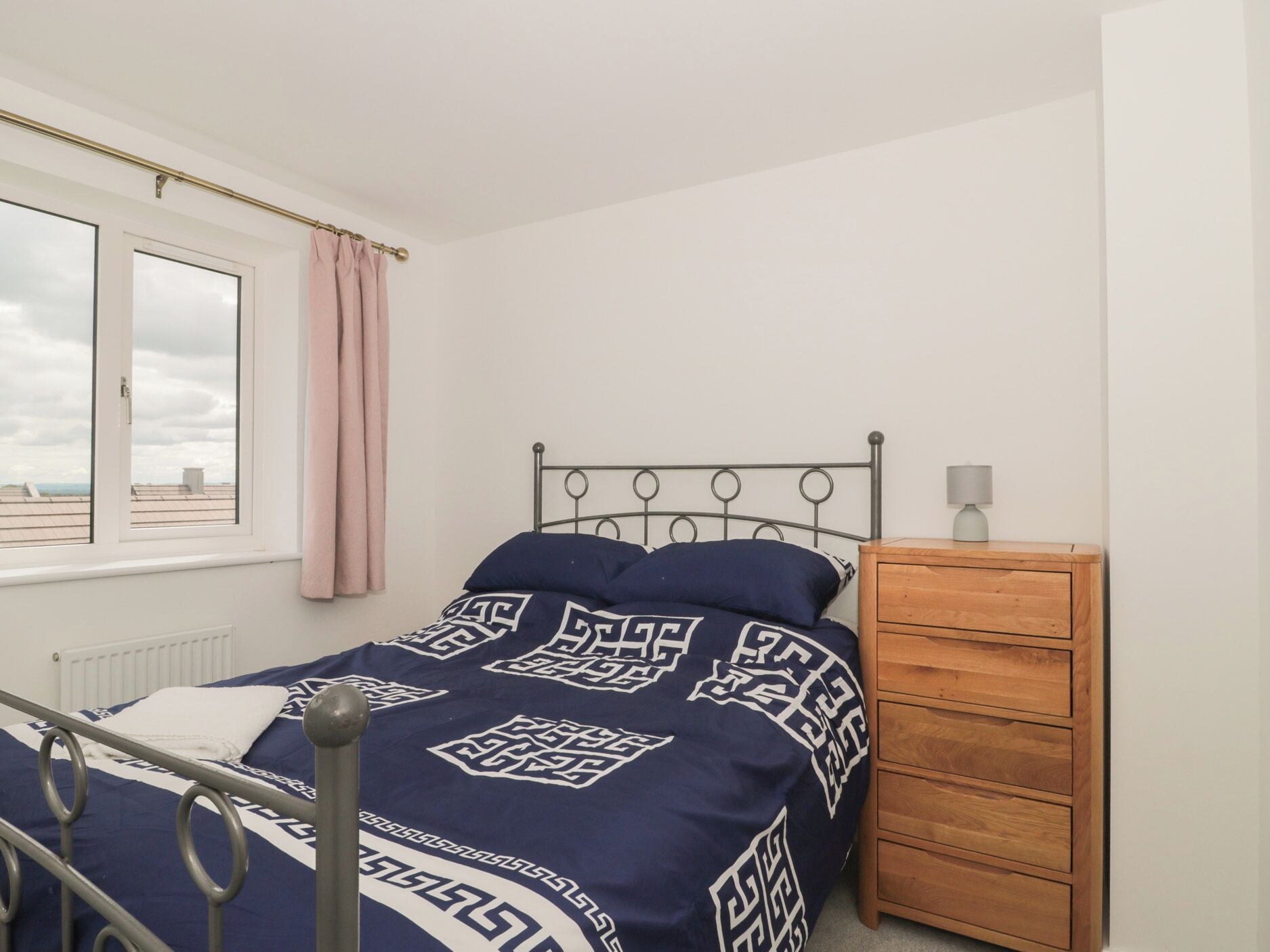 4 bedrooms, WiFi (free), individually decorated, individually furnished