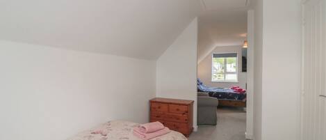 4 bedrooms, free WiFi, individually decorated, individually furnished