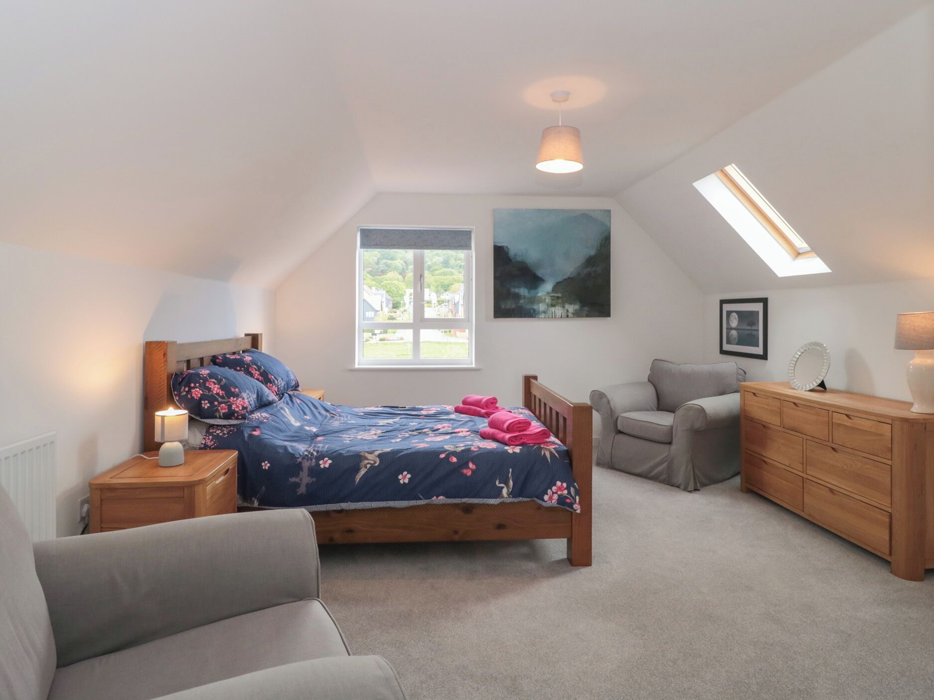 4 bedrooms, free WiFi, individually decorated, individually furnished