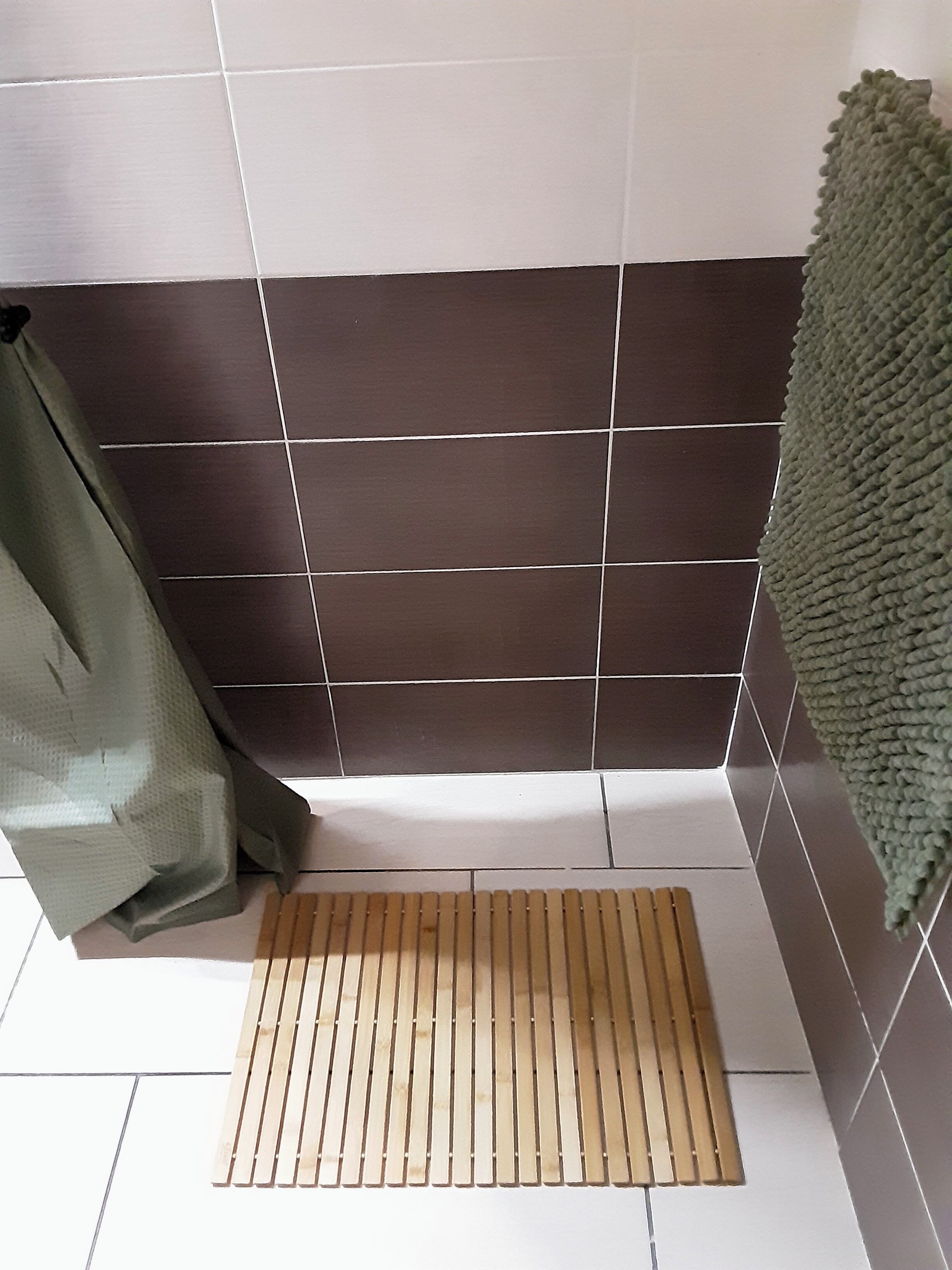 Dusche, Handtücher, Seife, Toilettenpapier