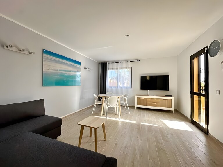 B-rent Digital Boutique Casa Querida Modern Comfort With Terrace & Pool - Corralejo
