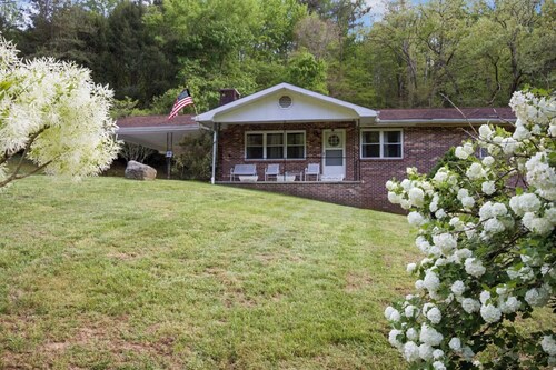 70AcreMFarmst: Secluded, 70 Acres, Wifi, Games, Pond