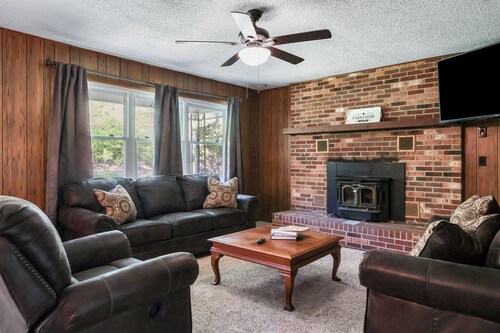70AcreMFarmst: Secluded, 70 Acres, Wifi, Games, Pond