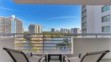 Classic Condo, Balcony, Ocean View | Property grounds