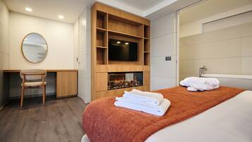 In-room safe, desk, blackout drapes, free WiFi