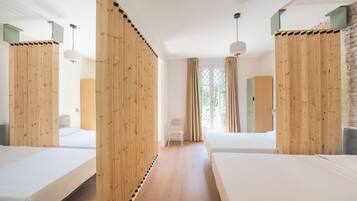 Comfort Shared Dormitory, Women only, Balcony, City View | WiFi (free)