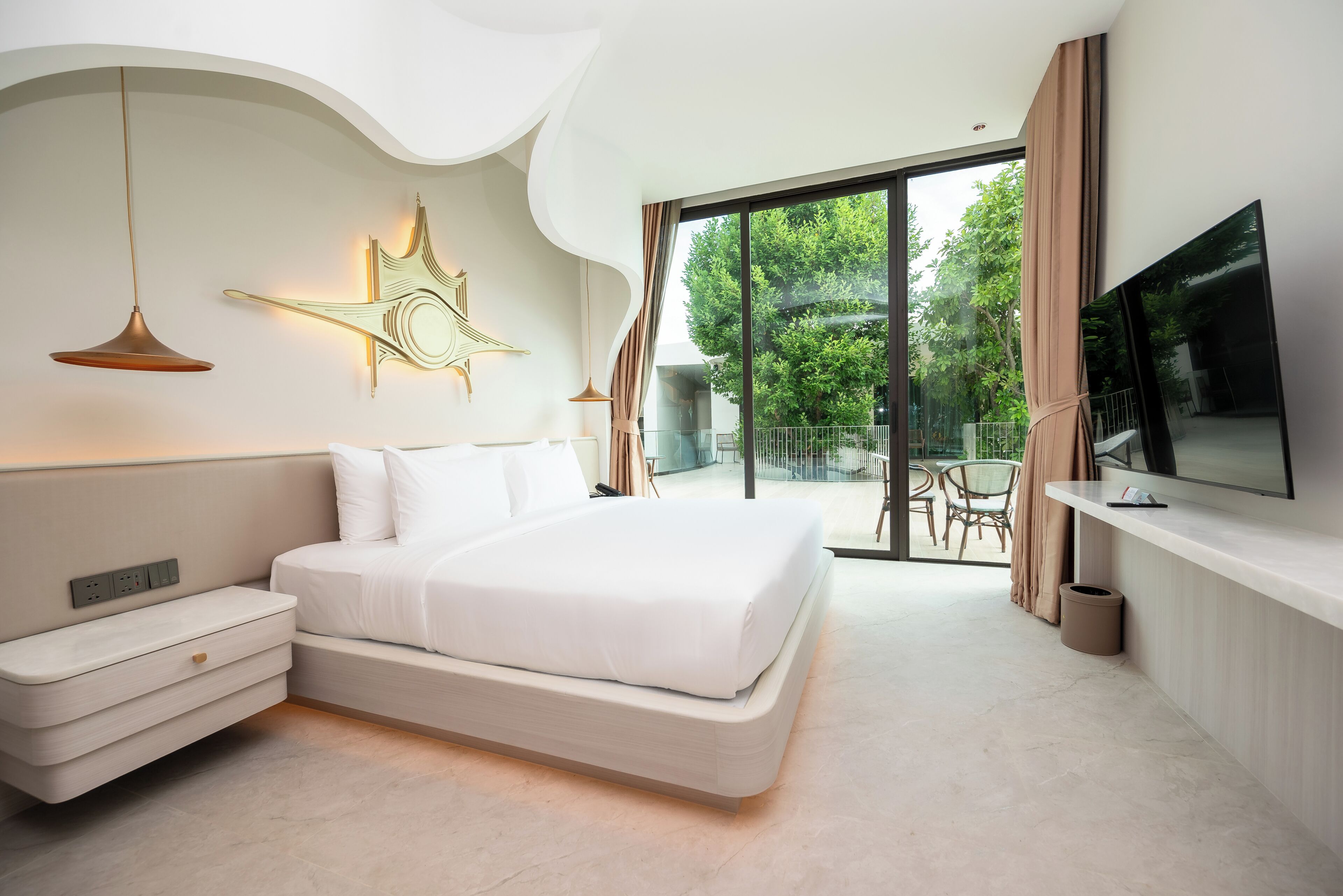 Premium Room, Balcony | Minibar, in-room safe, desk, free WiFi