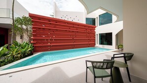Deluxe Double Room, Pool Access | Living area - The Rachata Ayothaya (Ayutthaya)