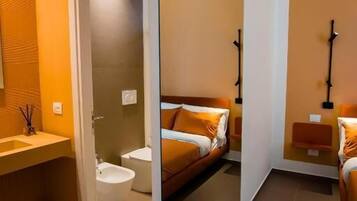Classic Double Room, Garden View | Bathroom | Hair dryer, towels