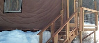 Sanctuary Yurt Glamping Forest Getaway in Alberton, MT